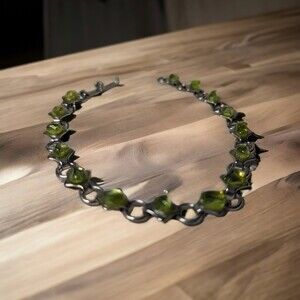 Bracelet peridot Stones on metal links 7 in